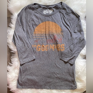 Old Navy Collectibles women’s Goonies 3/4‎ sleeve grey shirt size small